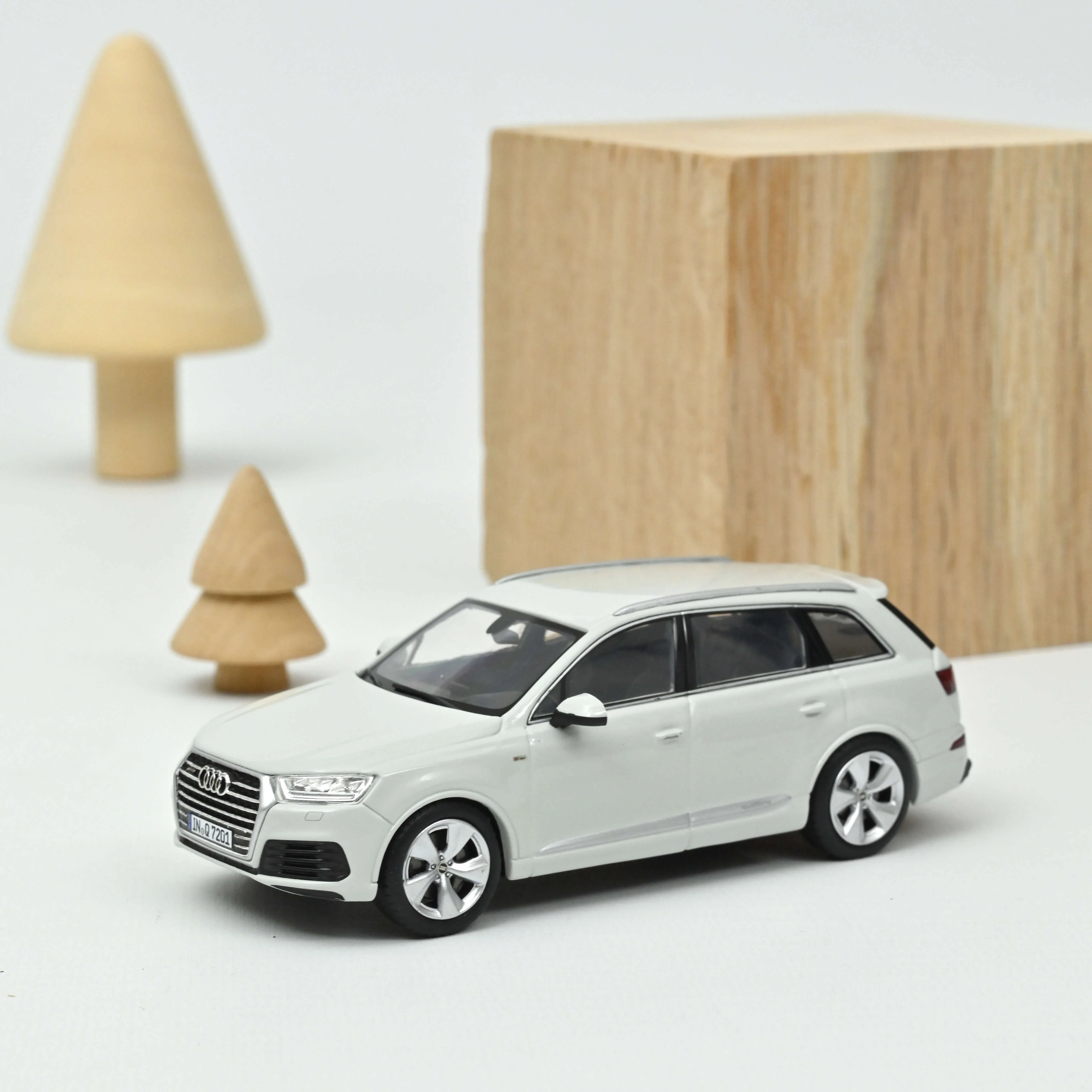 Miniature 1