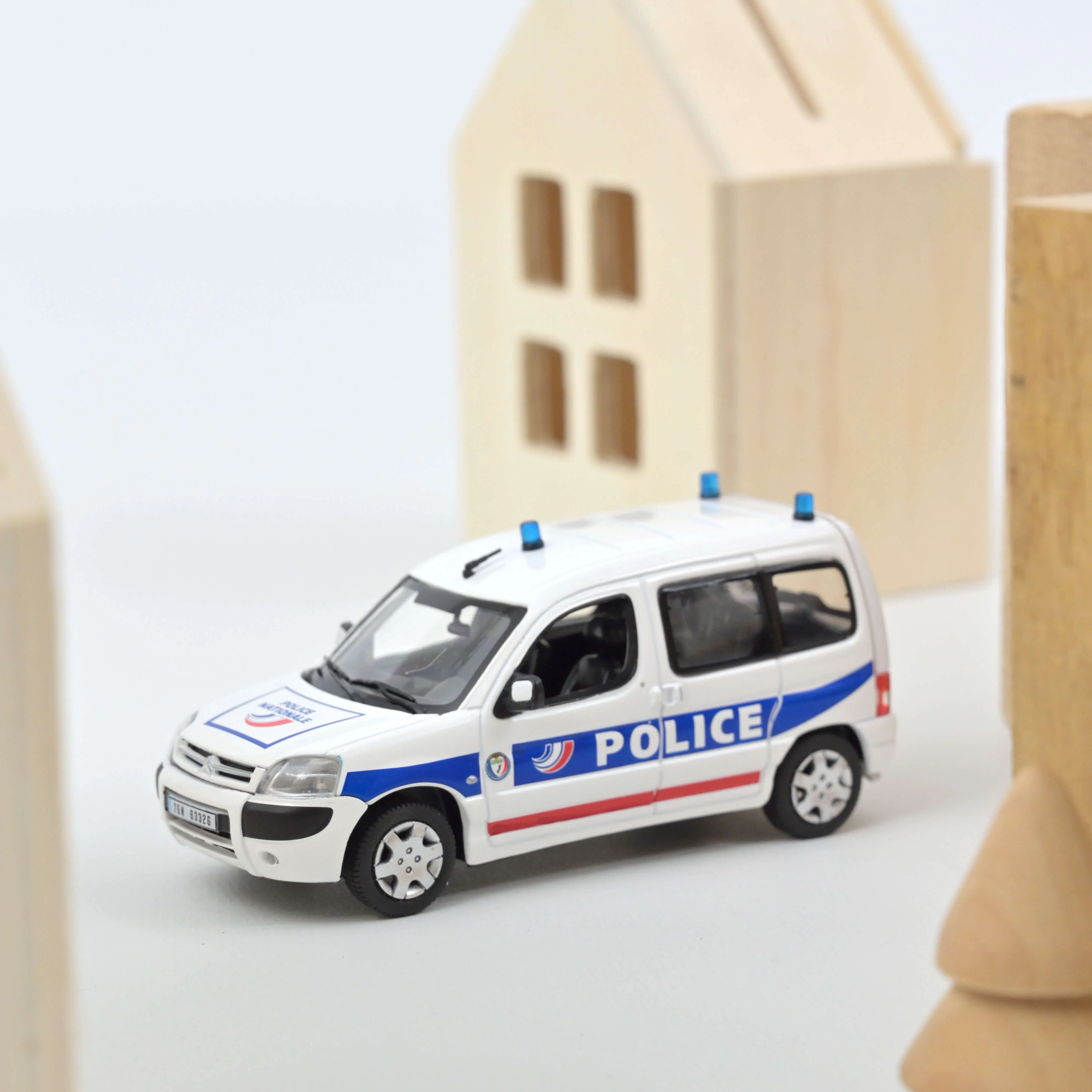 Miniature 1