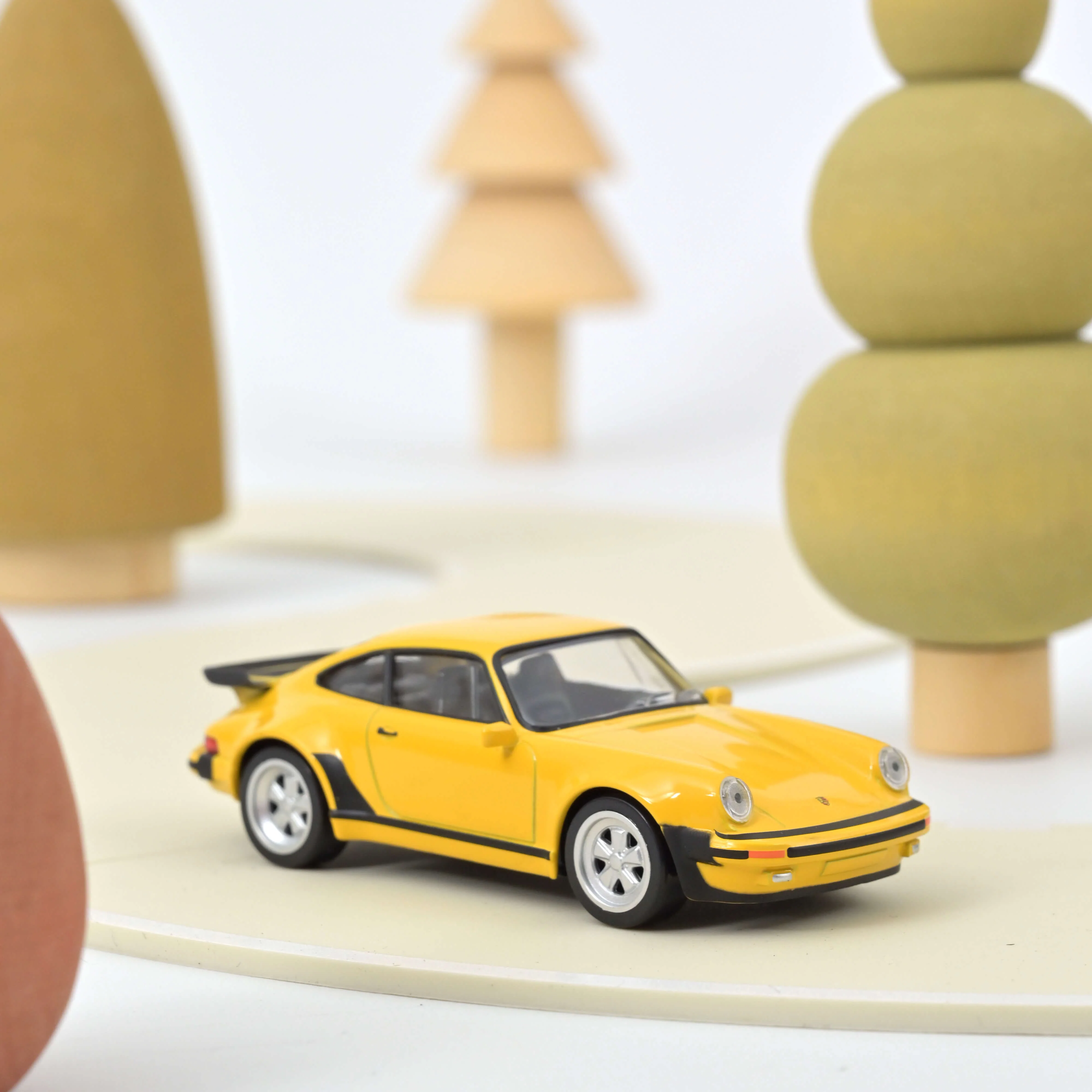 Miniature 1