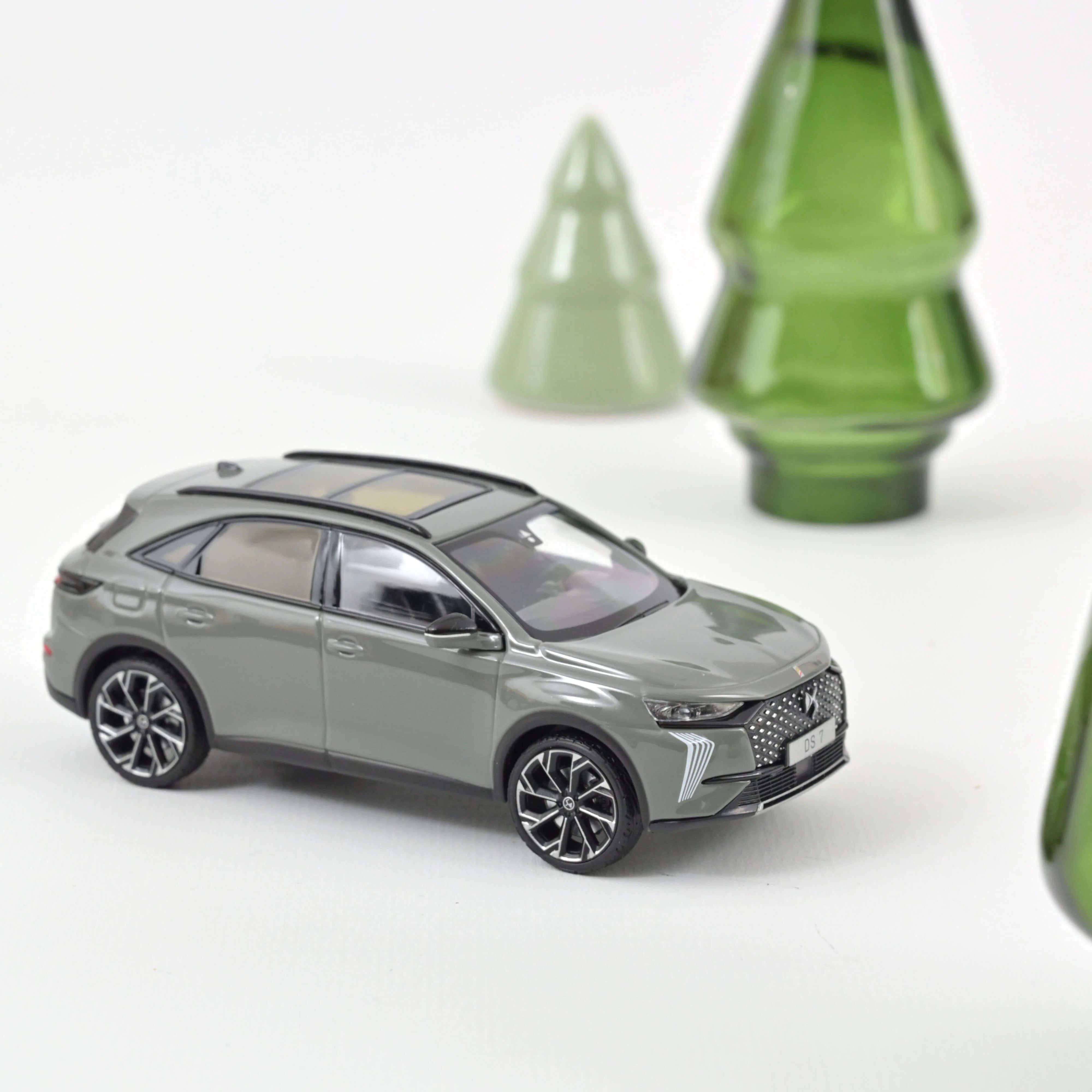 Miniature 1