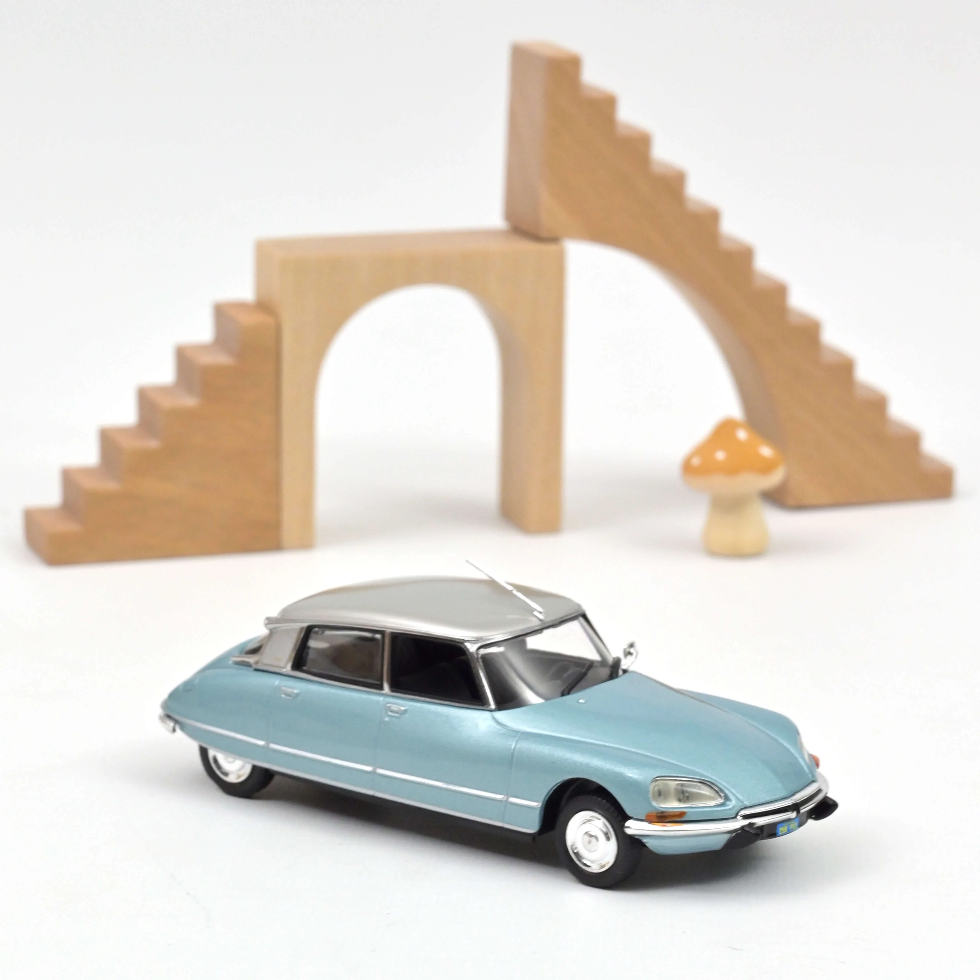 Miniature 1