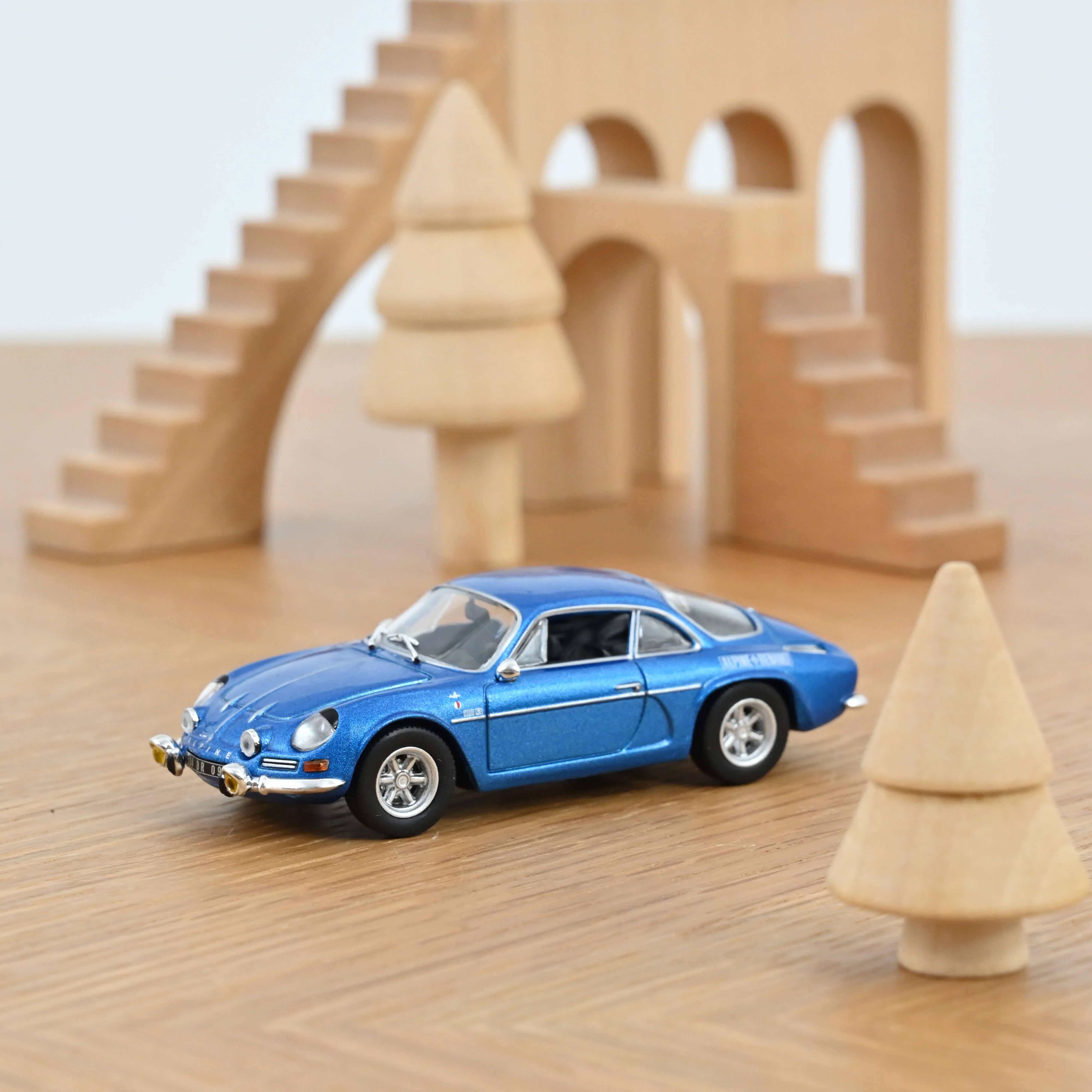 Miniature 1