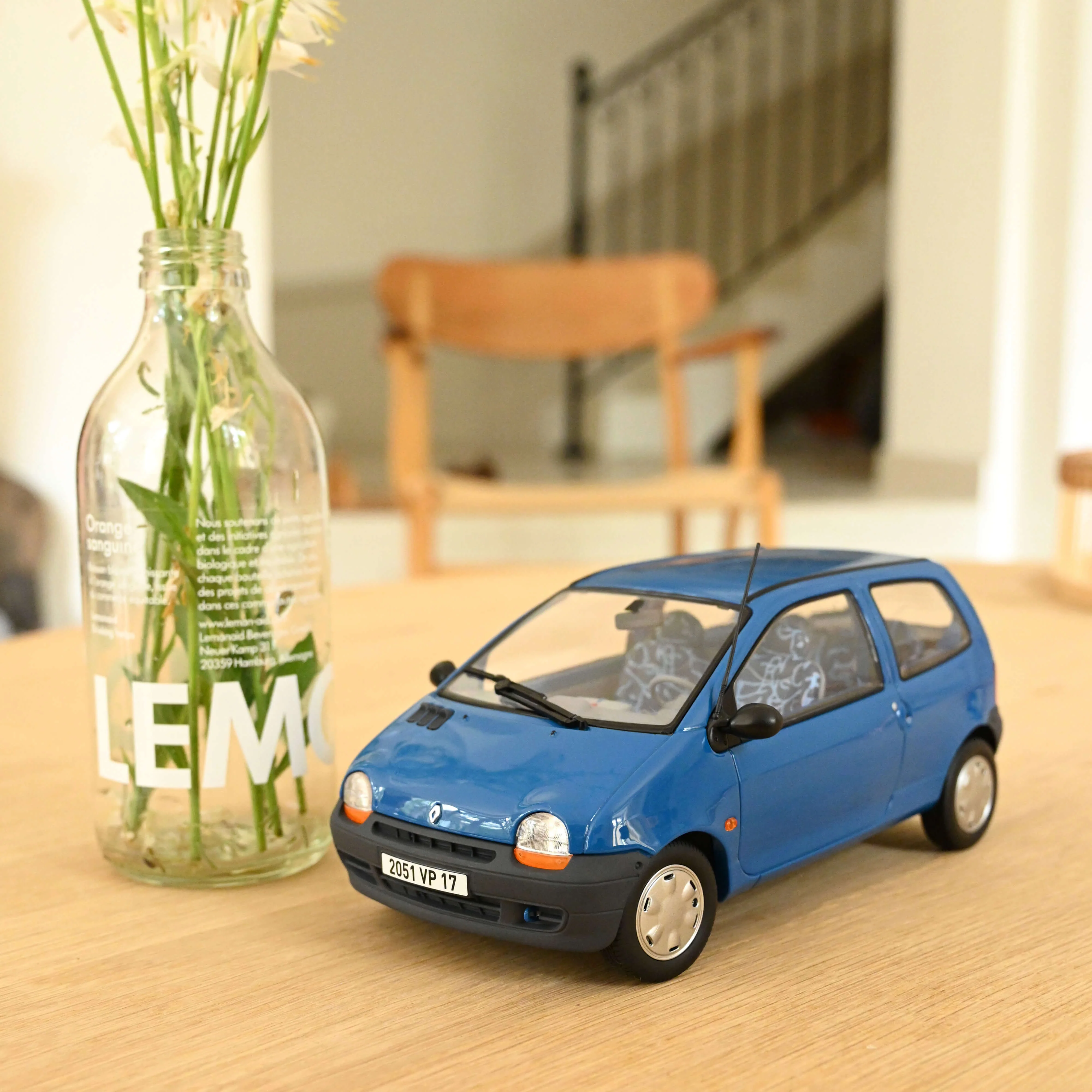 Miniature 1