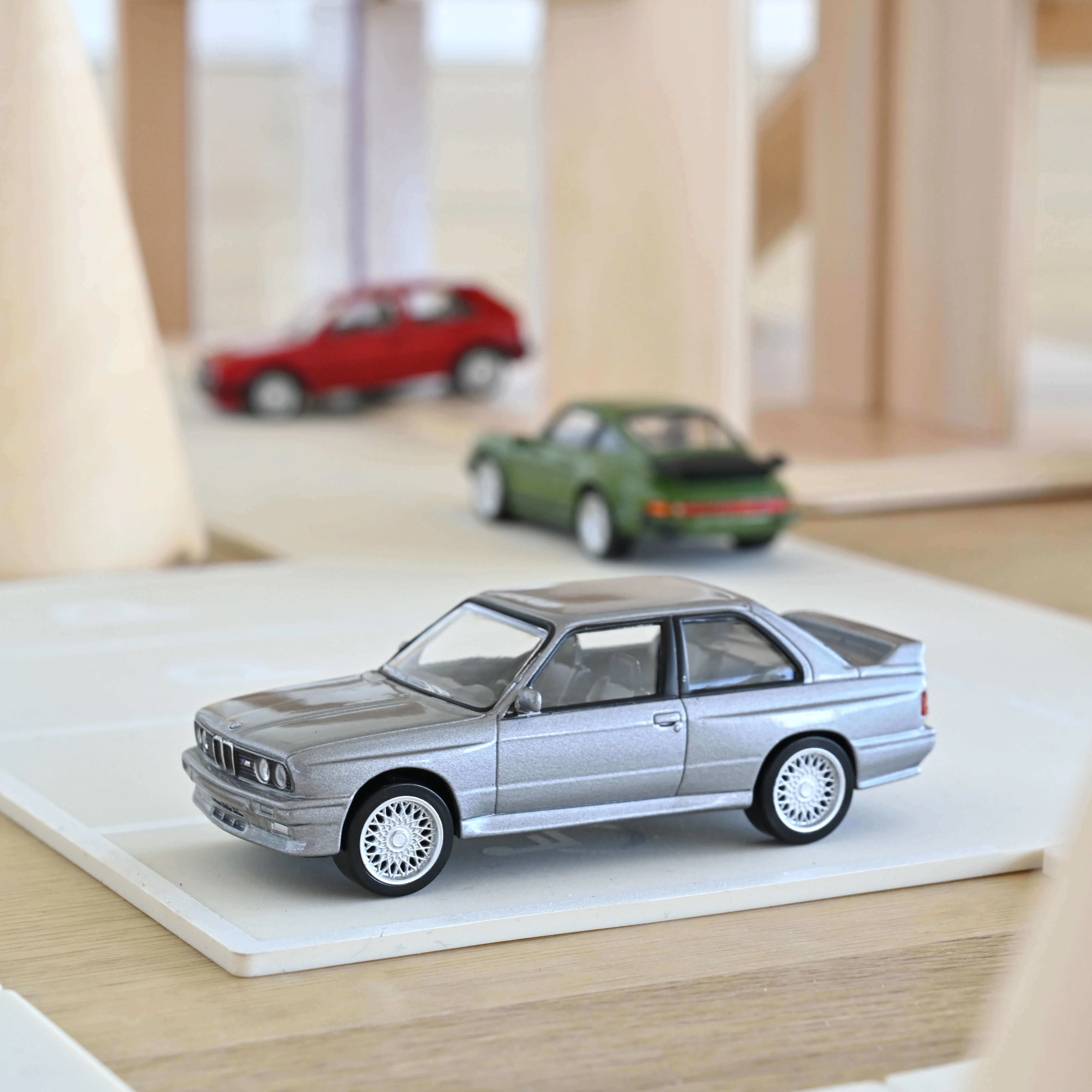 Miniature 1