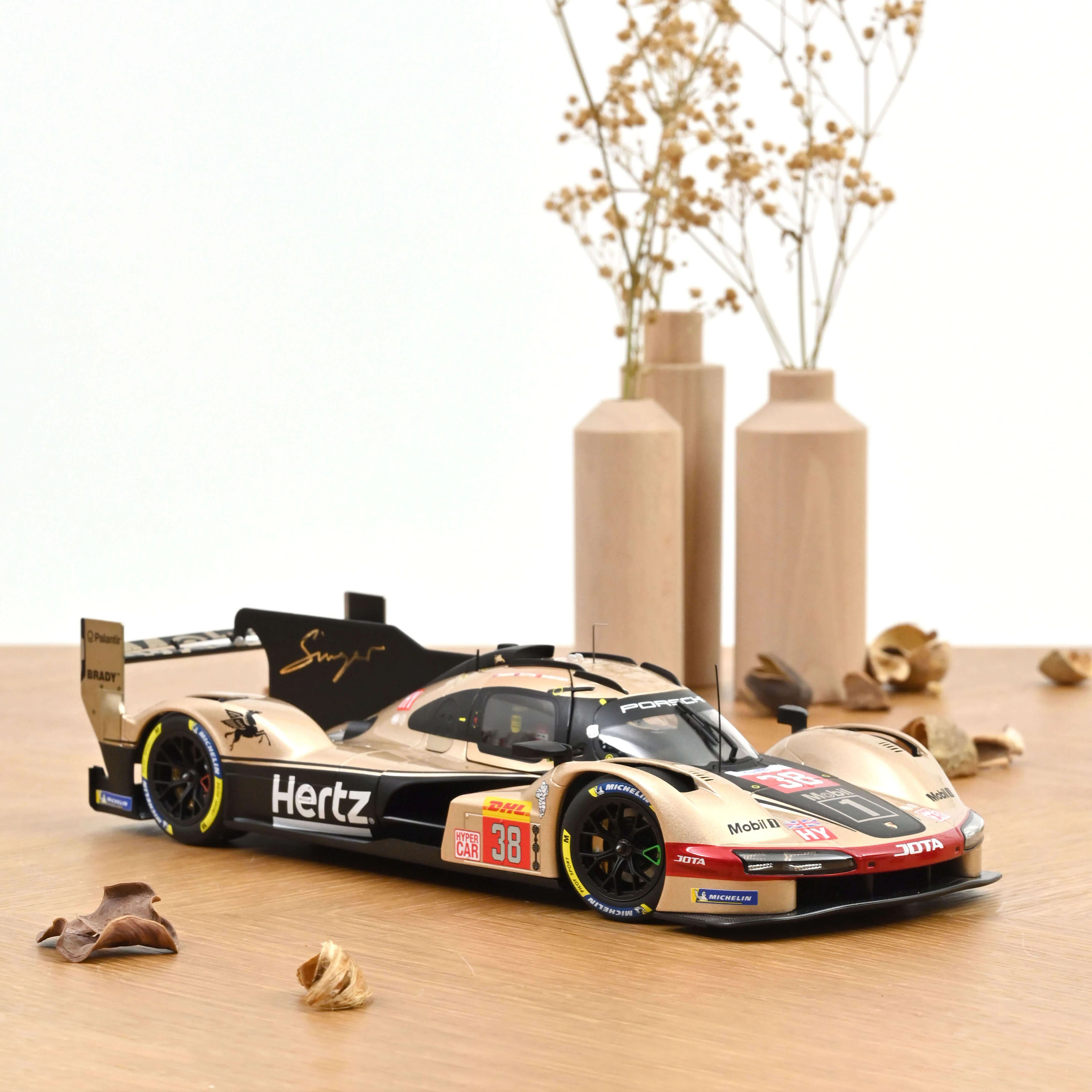 Miniature 1