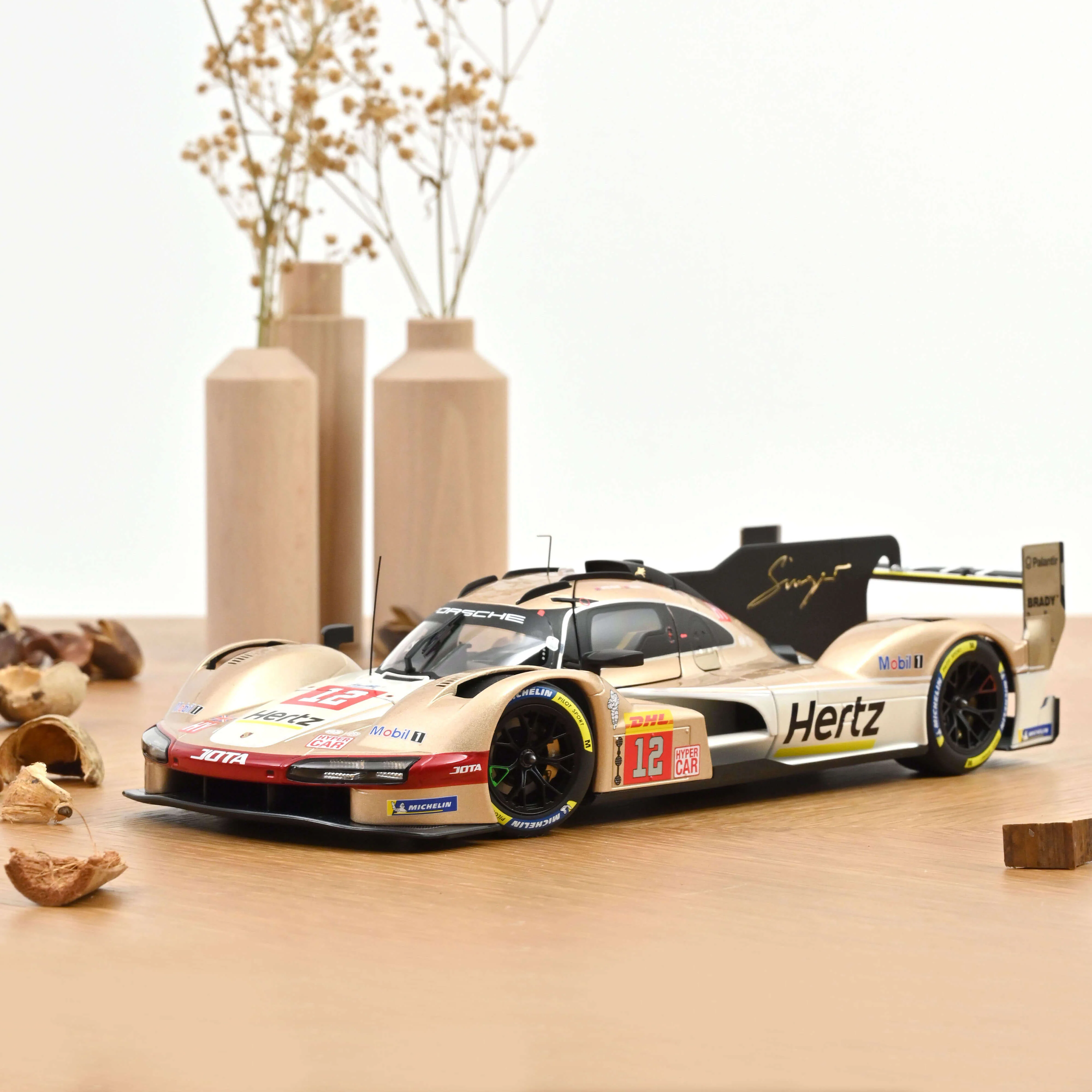 Miniature 1